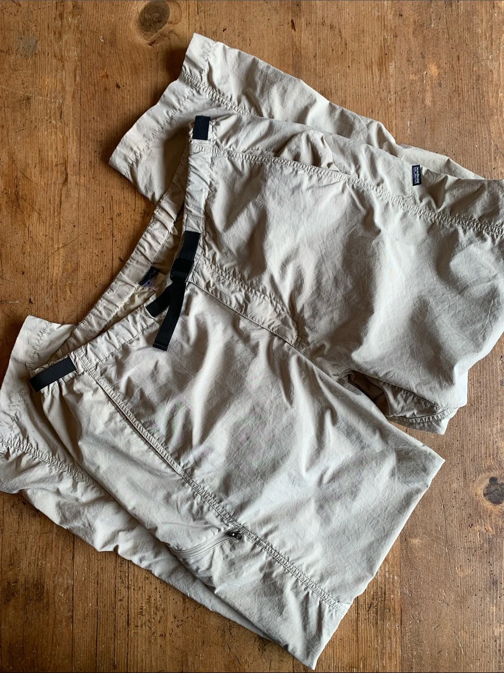 Patagonia Men's Tan Cargo Pants - Picture 8 of 16
